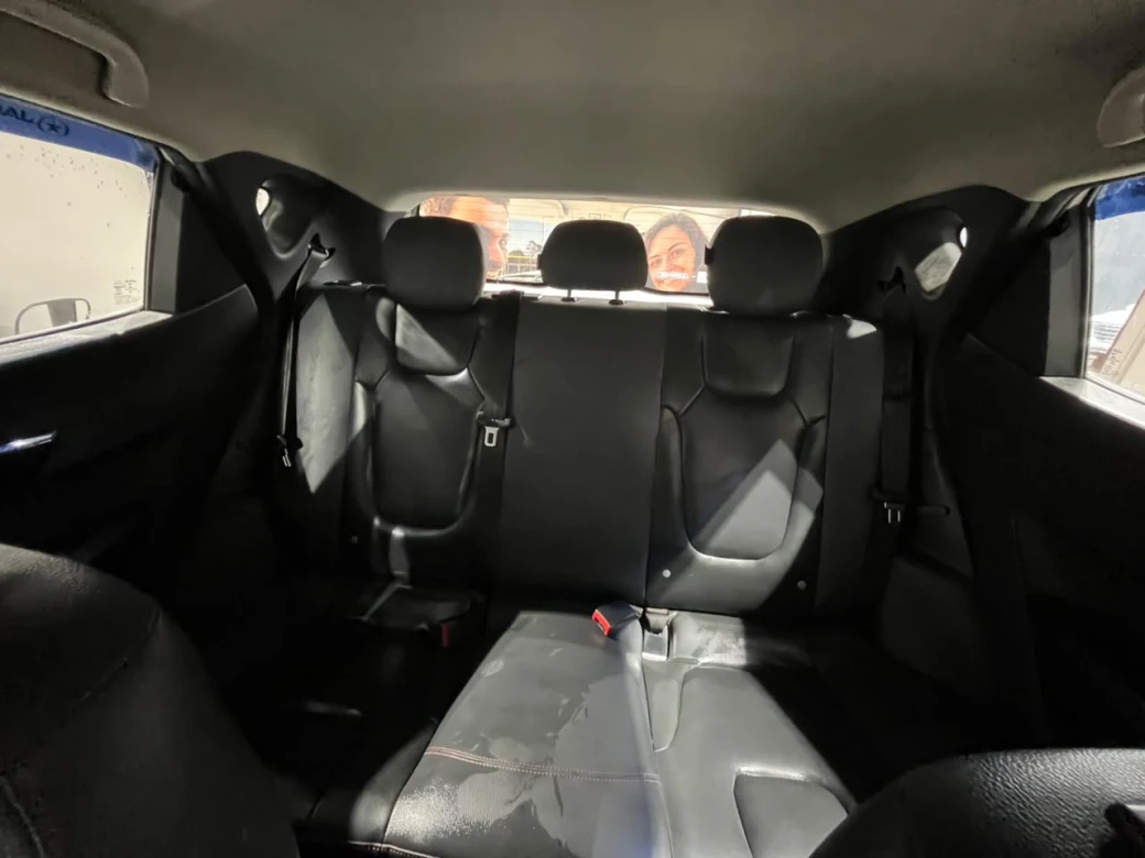 imagen 0 de vehiculo con id 2213